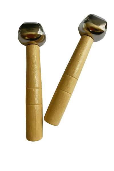 פעמון על ידית מעץ לנגינה