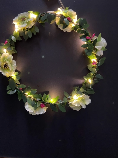 זר פרחים לראש